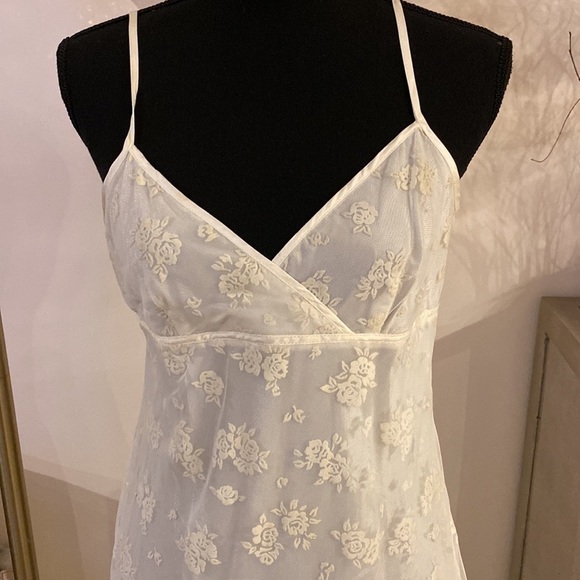 COPY - Bcbgmaxazria gorgeous dress size 8 NWOT - Picture 2 of 8